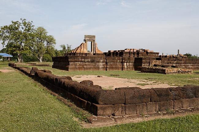 63-Ku Ban Prasat-005